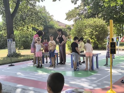 Отбелязване на "29 юни - Национален ден на безопасността на движението по пътищата" в ДГ15"Звънче" - ДГ 15 Звънче - Детска градина в град Казанлък