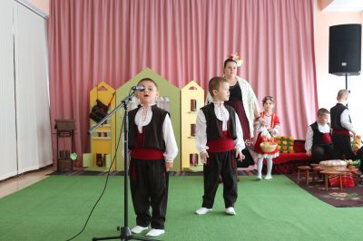 Пролетен празник "Лазаровден" представен от група "Звездички" - ДГ 15 Звънче - Детска градина в град Казанлък