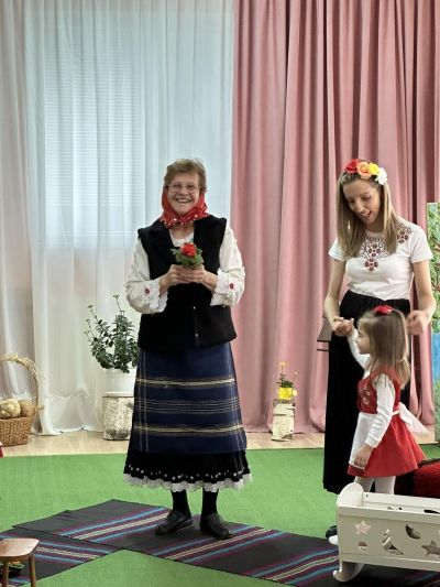Бабинден - ДГ 15 Звънче - Детска градина в град Казанлък
