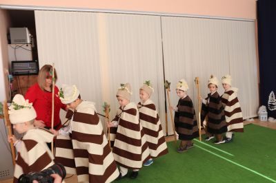Коледари 2024 - ДГ 15 Звънче - Детска градина в град Казанлък